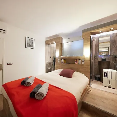 Flat * Cannes